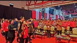 Berpakaian Serba Merah, Sejumlah Menteri Hadiri Perayaan HUT PDIP Ke-50