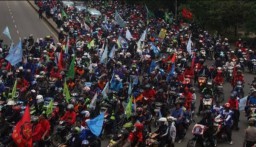 Dikabarkan Puluhan Ribu Buruh Akan Turun Aksi Hari Ini Didepan Kantor Gubernur Jawa Timur, Tuntut Kenaikan UMP 15%
