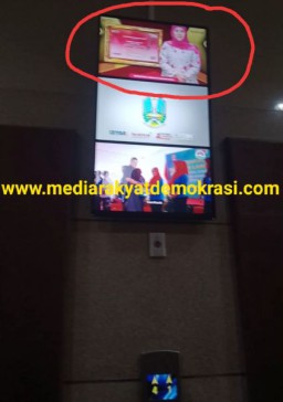 Pemutaran Vidio Ex Gubernur Jatim Di Gedung Masuk Biro Dikonfirmasikan Ke Sekdaprov Jatim, Apa Tujuannya?
