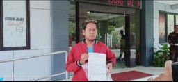 Datangi Kantor Kejari Surabaya, Mapekkat Pertanyakan Laporannya Terkait Dugaan Penyalahgunaan Wewenang Ery Cahyadi Atas Gaji Pegawai Outsourcing