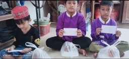 Giat Sosial Jum'at Berkah, Pesan Menyentuh Dari Anak Yatim/Piatu : Jangan Berhenti Menjadi Orang Baik