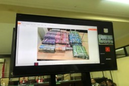 Lanjutan Sidang Fee Dana Hibah DPRD Jatim, Zaenal Afif Plegak-Pleguk Ditanya Soal Dana Rp 1,4 Miliar Yang Ditemukan KPK