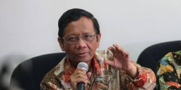Komjen Agus Diterpa Isu Setoran 6 M Dari Tambang Baru Bara, Mahfud MD : Para Bintang Sedang Buka Kartu Truf