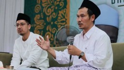 Cara Meminta Uang Kepada Allah Ala Gus Baha : Mintanya Jangan Uang, Malah Dibiarin