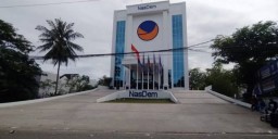 Lapangan Kantor NasDem Aceh Tempat Kegiatan Anies Dilempari Telur Dan Kaos Kaki Busuk Oleh OTK