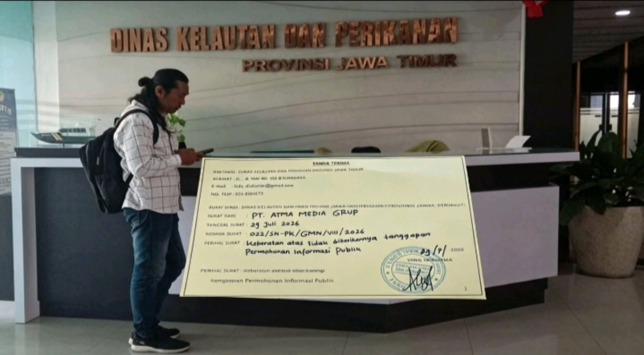Agus Subakti pimpinan Media Gema Nusantara (Getar) saat berkirim surat keberatan karena permohonan informasinya belum ditanggapi oleh DKP Jatim. Rabu (29/7/2026)