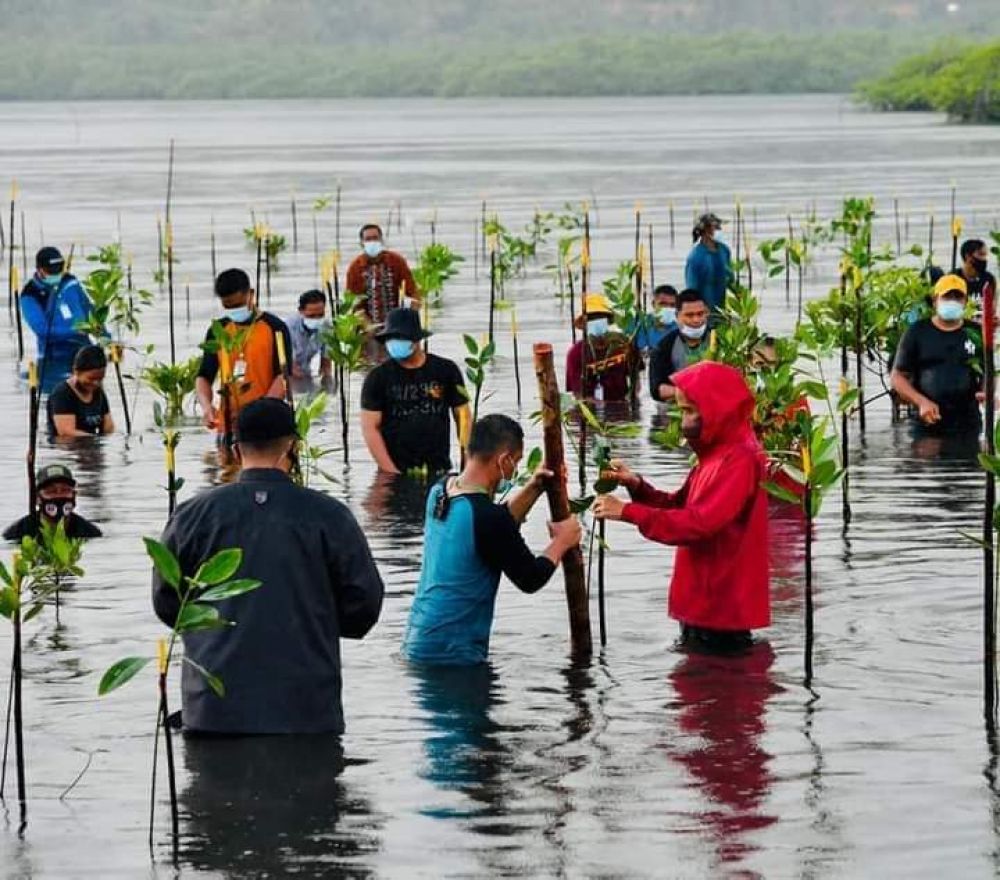 Di Iringi Rintik Hujan, Jokowi 