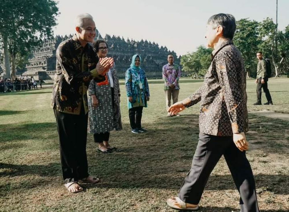 Ganjar Dampingi Kaisar Jepang Naruhito Di Candi Borobudur : Beliau Terkesan 