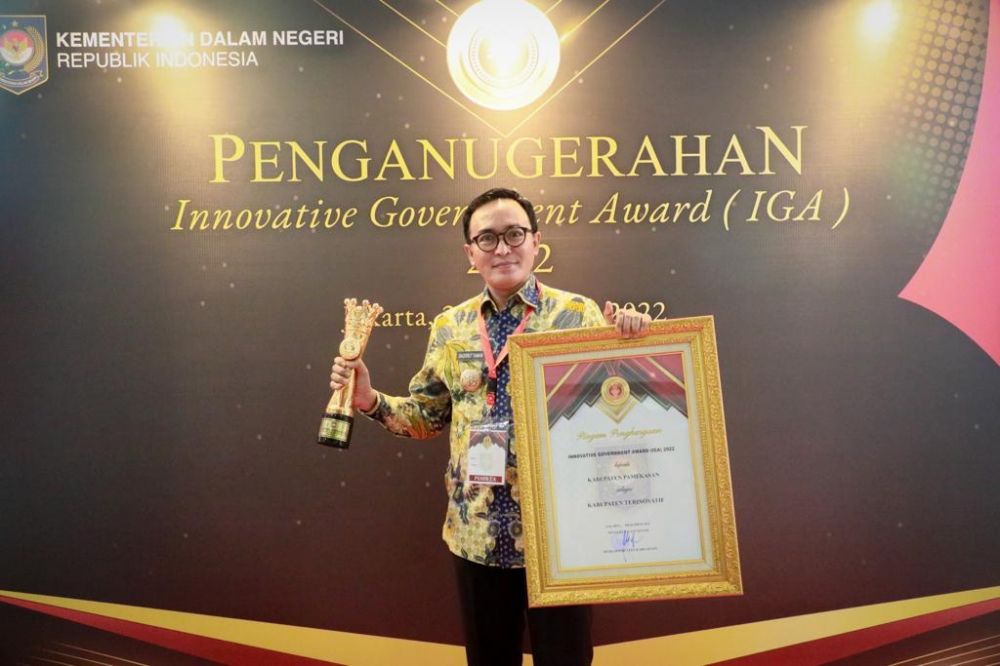 Keren!!! Kabupaten Pamekasan Sabet Penghargaan IGA 2022 Sebagai Kabupaten Terinovatif, Mas Tamam Sebut Hasil Kerja Keras Tim