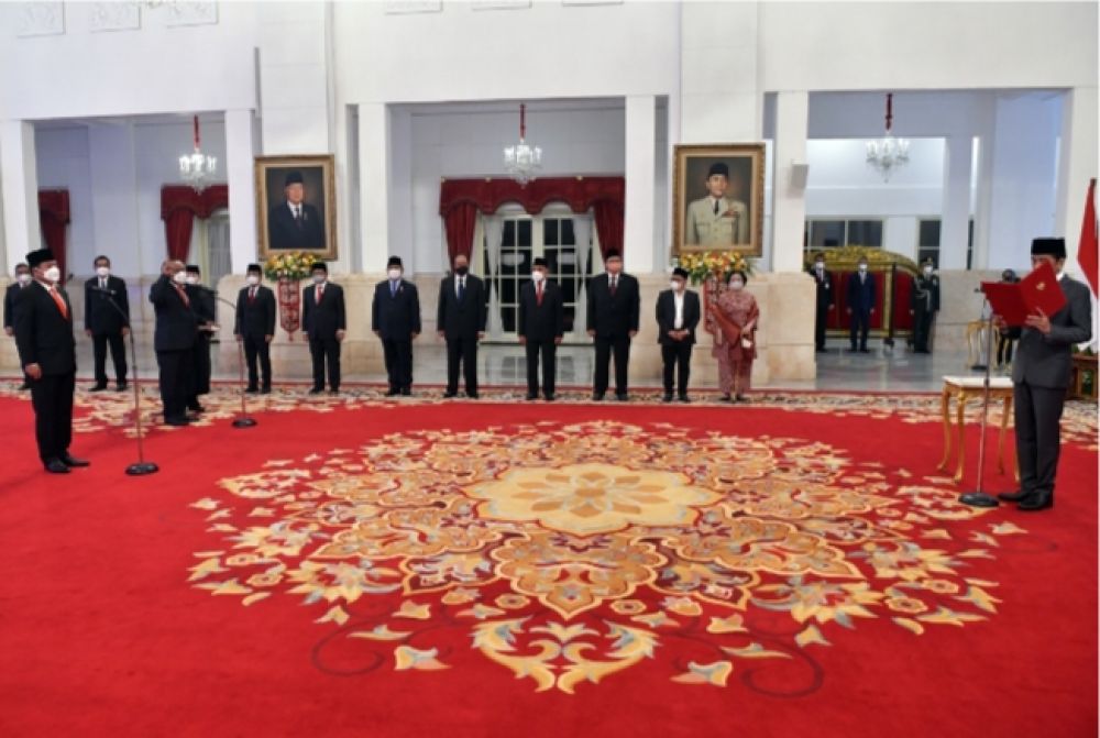 Jokowi Lantik 2 Menteri Dan 3 Wamen, Berikut Nama-Namanya