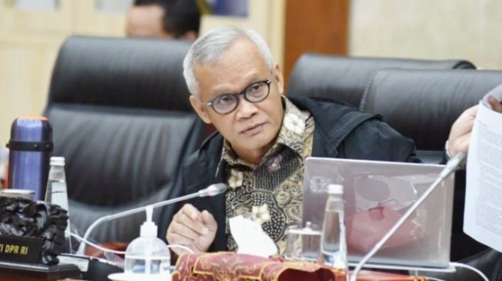Soroti Isu Ijazah Palsu Jokowi, Wakil DPR RI Ini Sebut Orang Gendeng Dan Minta Di Jerat UU ITE