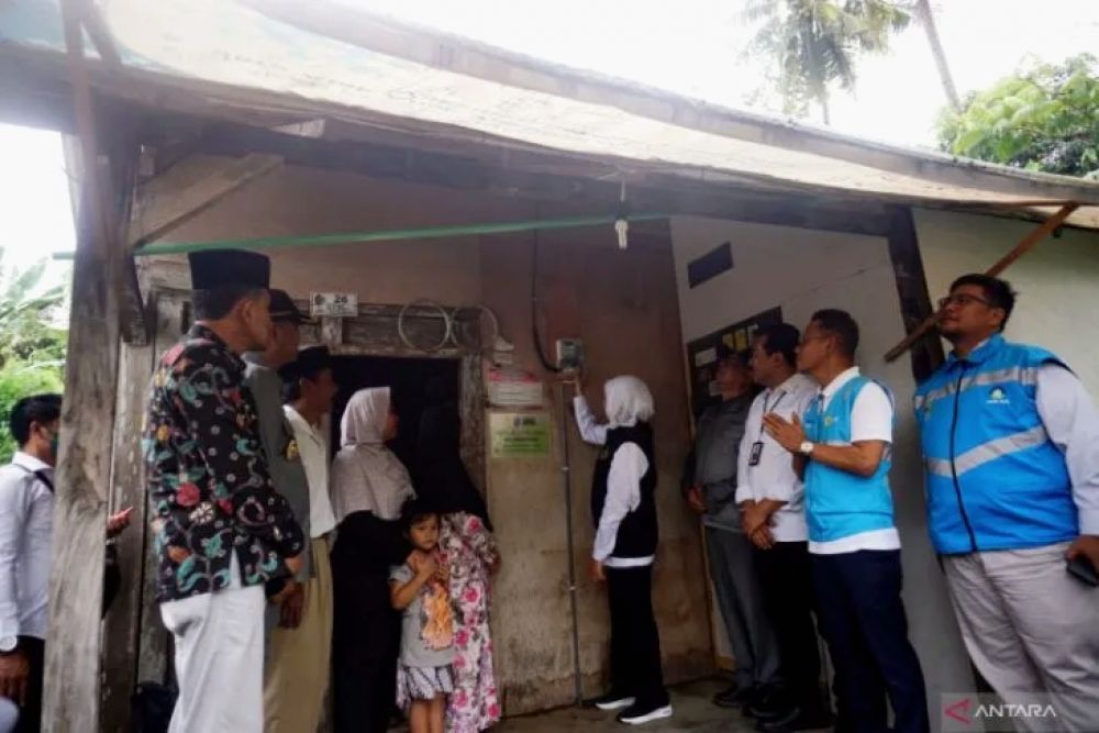Gubernur Jatim Targetkan Eletrifikasi 100 Persen Di Seluruh Jawa Timur