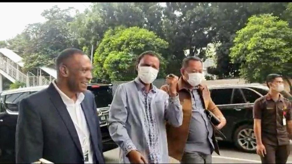 Datang Ke Kantor KPK, Hercules Ke Wartawan : Mau Dihajar? Sambil Kepalkan Tangannya