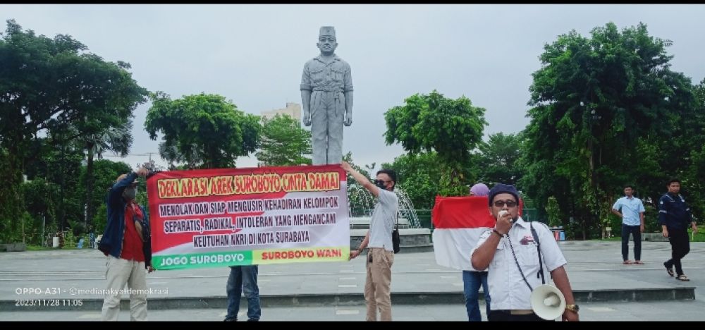 Tanggapi Isu Aksi Papua Merdeka, Arek Suroboyo Gelar Aksi Damai Cinta Damai Didepan Patung Jendral Soedirman Surabaya
