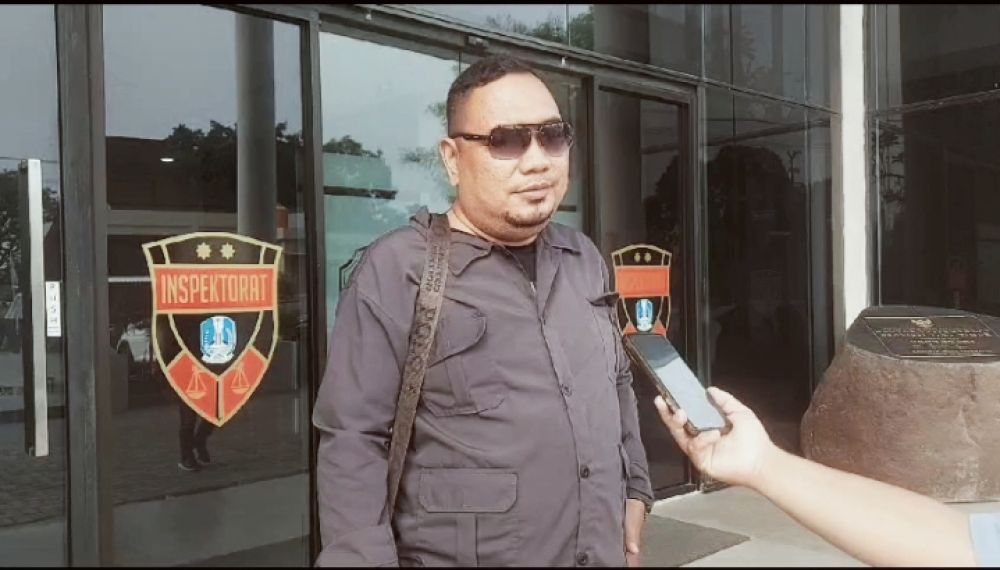 Datangi Kantor Inspektorat Jatim, GARAD Minta Pengaduannya Terkait Dugaan Praktik KKN Di Dinkop Jatim Segera Ditindaklanjuti