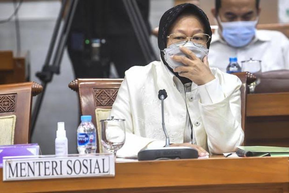 Risma Beri Kabar Baik Buat Seluruh Rakyat, Tapi Juga Beri Pesan Tegas