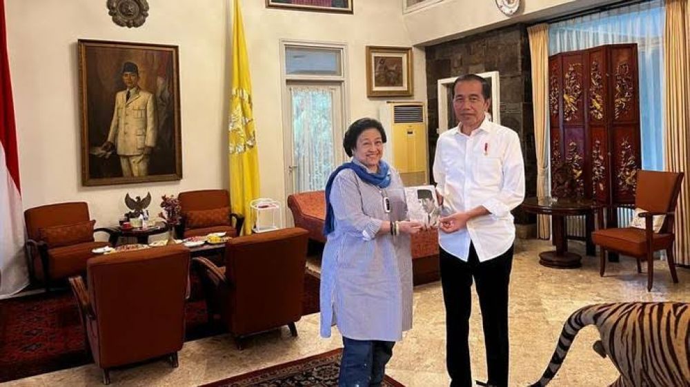 Hasto Bertanya Siapa Capres 2024? Ini Jawaban Bu Mega