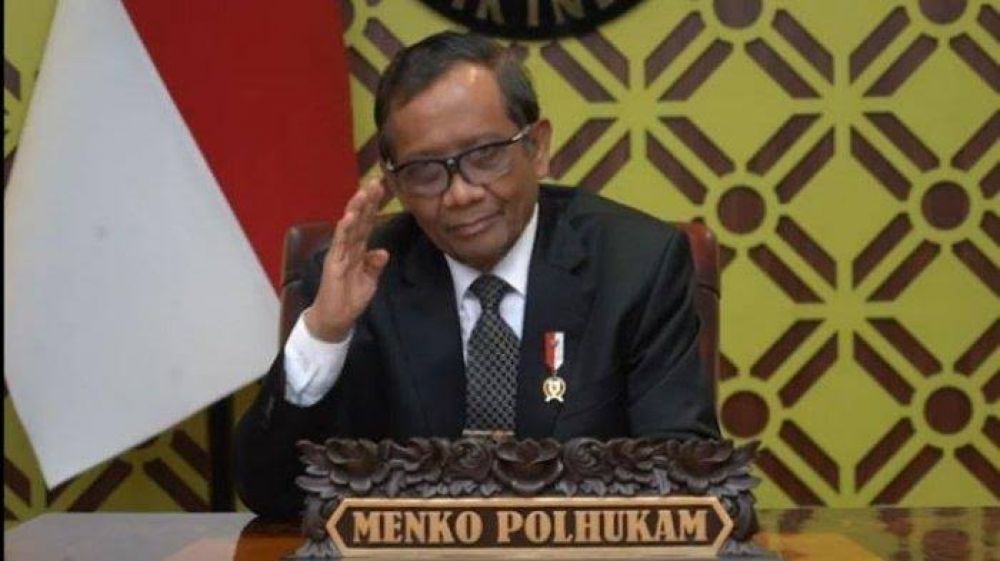 Tim Percepatan Reformasi Hukum Bentukkan Mahfud MD Merekomendasikan Pembatasan Penempatan Anggota Polri Di Kementerian BUMN Ke Presiden Jokowi