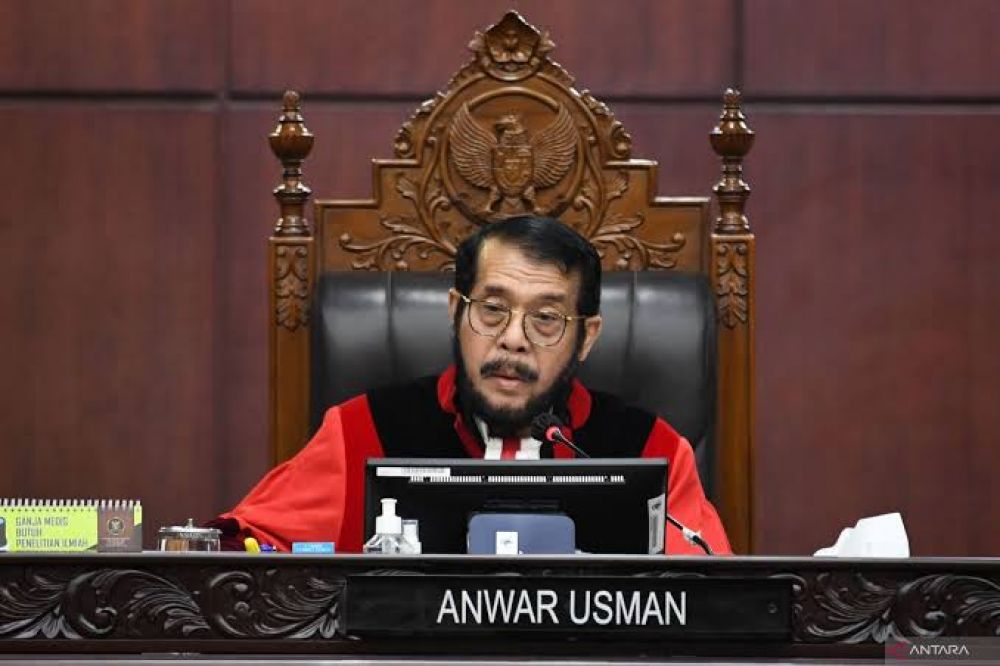 MK Kabulkan Syarat Pejabat Yang Sedang/Pernah Menduduki Sebagai Kepala Daerah Melalui Pemilu Bisa Maju Capres-Cawapres Meski Usia Dibawa 40Tahun