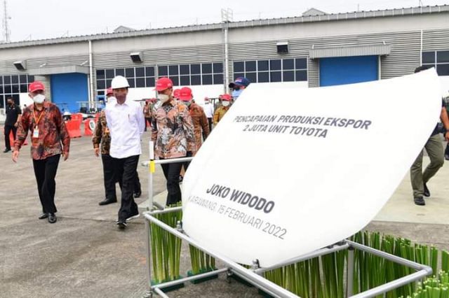 Jokowi Lepas Ekspor Perdana Fortuner Ke Australia