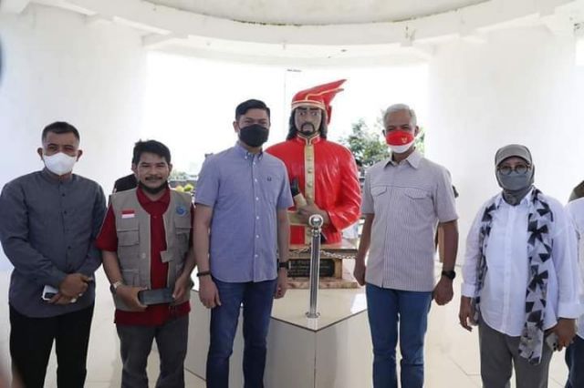 Sekilas Tentang Ganjar, Calon Kuat Pengganti Jokowi Yang Dulunya Sempat Berganti Nama Dari Sungkowo Ke Pranowo