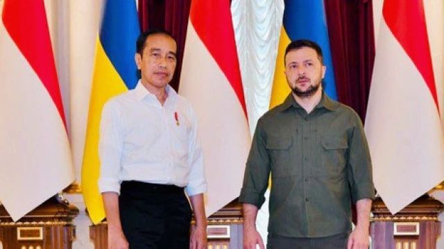 4 Hasil Pertemuan Jokowi Dengan Zelensky, Yang Berhasil Terangkum Media