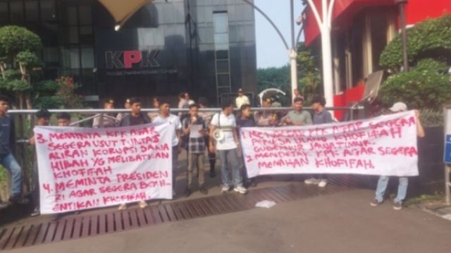 Usai Dimintai Keterangan, Aliansi Mahasiswa Desak KPK Tetapkan Tersangka Khofifah Dalam Kaitan Kasus Dana Hibah