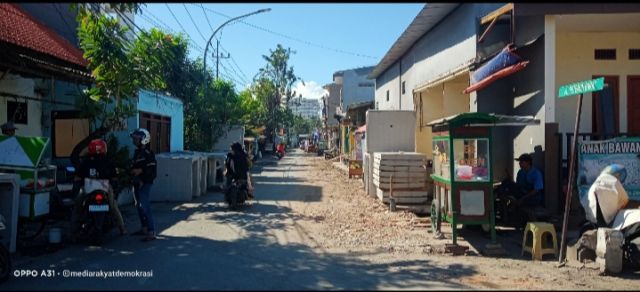 Proyek Gorong-Gorong Di Jalan Simo Katrungan Surabaya Diduga Dikerjakan Asal-Asalan, Tak Ada Papan Proyek Hingga Box Culvert Pecah Tetap Terpasang