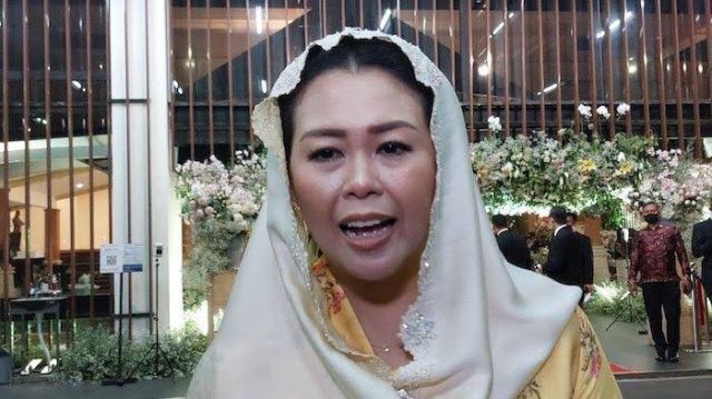 Canda Yenny Wahid Saat Satu Lokasi Dengan Cak Imin Di Nikahan Anaknya Anis : Beda Jalurnya