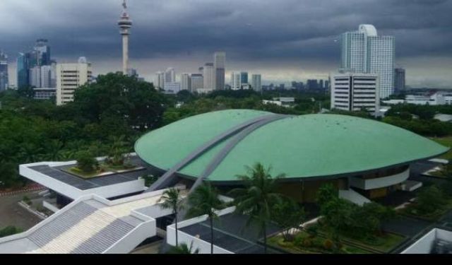 Kasus Penimbunan Beras Bansos Di Depok, DPR Desak Kemensos Jelaskan Ke Publik