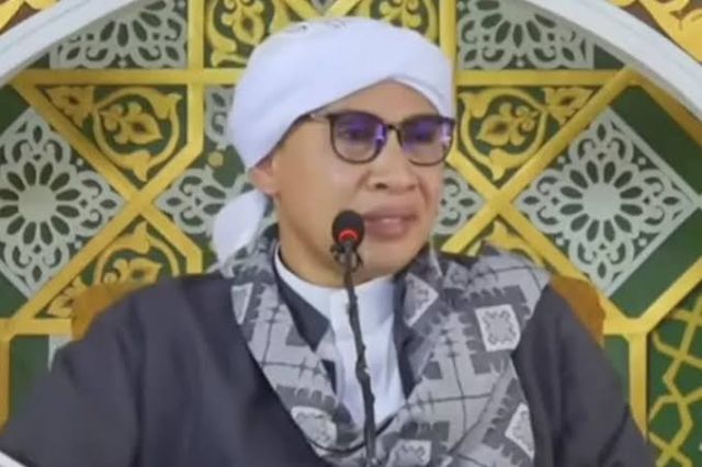 Apa Hukum Ziarah Ke Makam Saat Idul Fitri? Begini Penjelasan Buya Yahya
