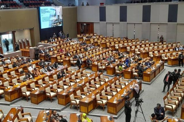 DPR RI Sahkan Revisi UU ITE Meski Masih Ada Muatan Pasal Karet Didalamnya